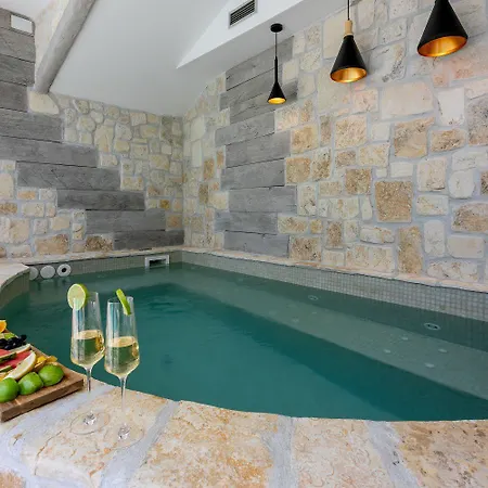 Apartment Exklusivobjekt Direkt Am Mit Pool Novi Vinodolski