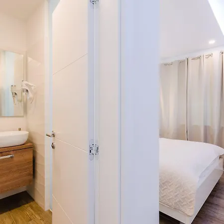 Exklusivobjekt Direkt Am Mit Pool Apartmán Novi Vinodolski