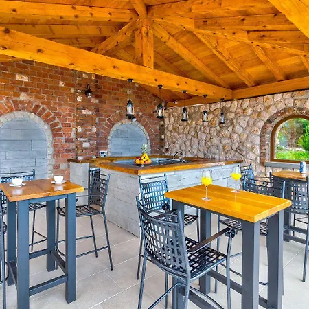 Exklusivobjekt Direkt Am Mit Pool Apartmán Novi Vinodolski
