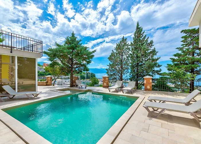 Apartment Exklusivobjekt Direkt Am Mit Pool Novi Vinodolski