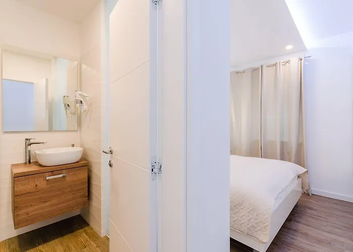 Exklusivobjekt Direkt Am Mit Pool Apartment Novi Vinodolski